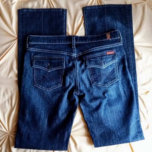 Jean Bundle - Picture 13 of 13